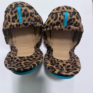 No flaws leopard tieks sz 8